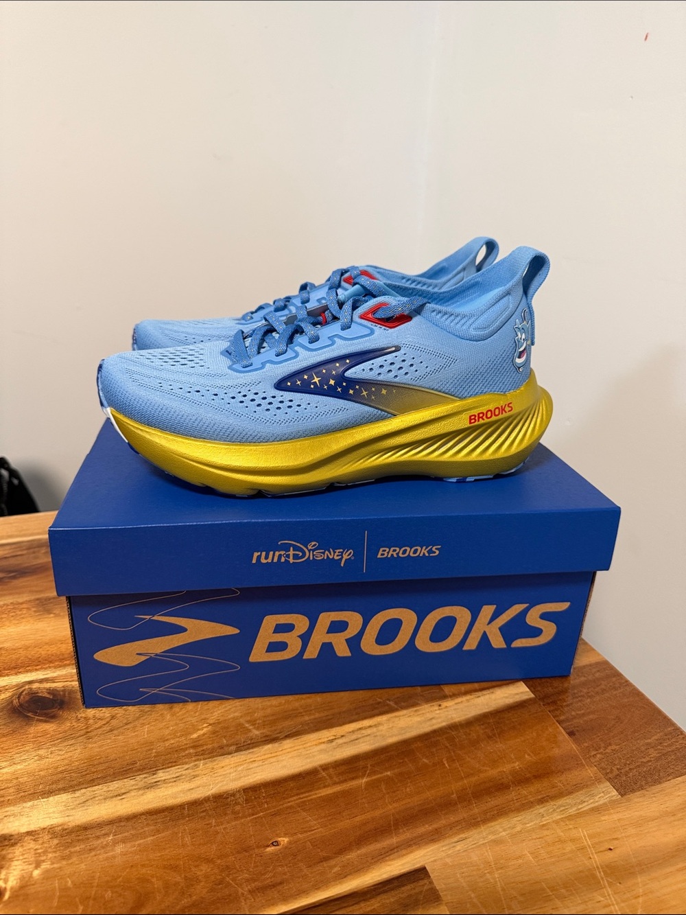 Brooks Glycerin 23 RunDisney Edition Running Shoes Genie